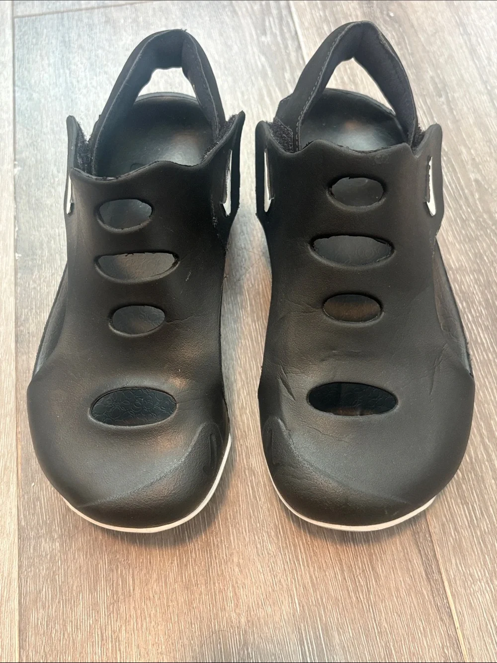 Nike Sunray Protect Kids' Black Water-Friendly Slide Sandals 2Y